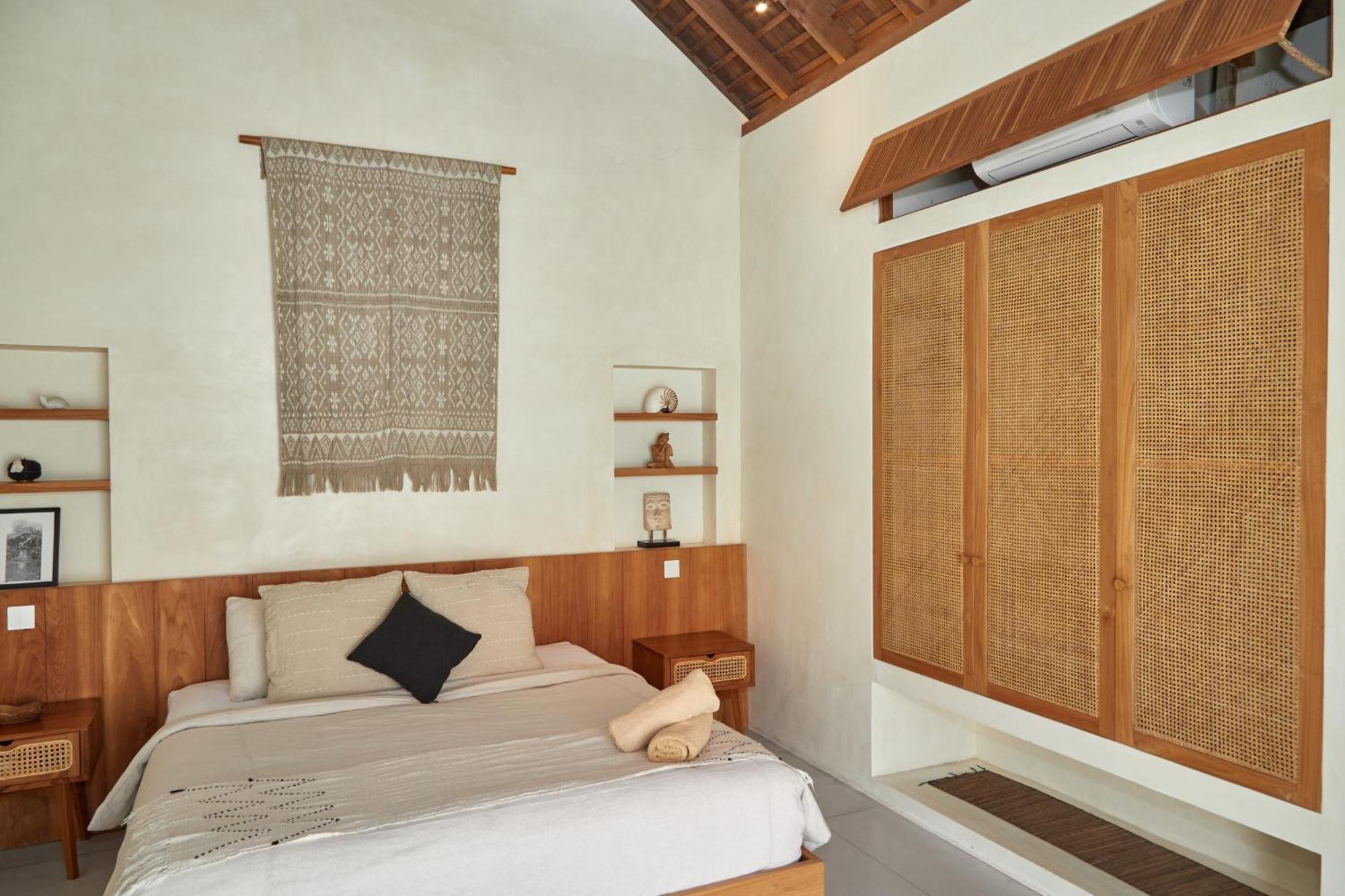 Mona Boutique & Uluwatu (Bali)